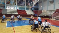 TEKERLEKLİ SANDALYE BASKETBOL - Engelli Basketçiler İzmir'de Kampa Girdi