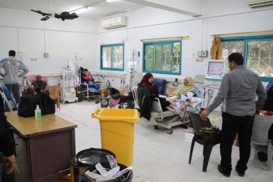Gazze'de İlaç Sıkıntısı Yaşanıyor