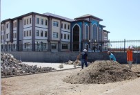 ÜMMET AKIN - Germencik'te Parke Çalışmaları Tüm Hızıyla Devam Ediyor