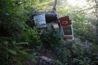 Gümüşhane'de Yayla Dönüşü Minibüs Uçuruma Yuvarlandı Açıklaması 3 Ölü, 3 Yaralı Haberi