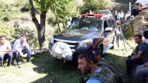 Minibüs Uçuruma Yuvarlandı Açıklaması 3 Ölü, 3 Yaralı Haberi
