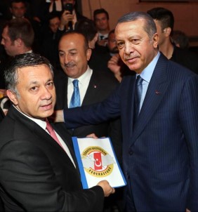 TGF Genel Başkan Vekili Dim, Anadolu Medyasının Sorunlarını Cumhurbaşkanı Erdoğan'a Sundu