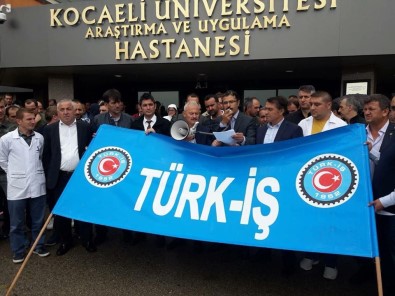 Türk-İş Kocaeli Üniversitesi'nde Çalışan Üyeleri İçin Bir Araya Geldi
