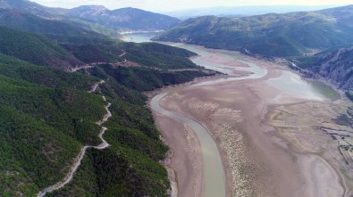 Türkiye'nin En Büyük 5. Barajında Hayrete Düşüren Manzara