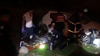 Adana'da Otomobil Devrildi Açıklaması 2 Yaralı