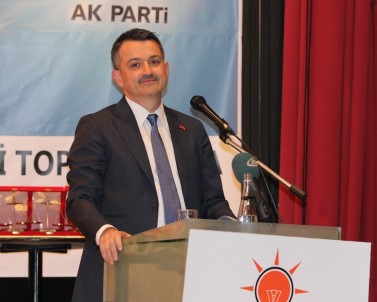 Bakan Pakdemirli İzmir'de AK Partililerle Bir Araya Geldi