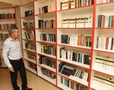 Başkan Çınar'dan Fethi Gemuhluoğlu Bilgi Evine Ziyaret