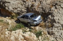 Besni'de Otomobil Şarampole Yuvarlandı Açıklaması 1 Yaralı