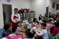 KÜÇÜKYALı - Minik Öğrencilerin 'Sevgi Kafe' Keyfi