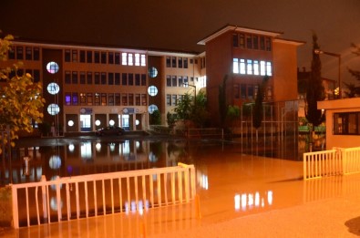 Ordu'da Sağanak Yağış Su Baskınlarına Neden Oldu