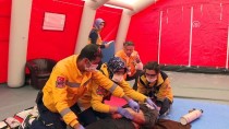 ATATÜRK KÜLTÜR MERKEZI - Başkentte Ambulans Rallisi Tatbikatı