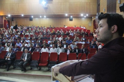 Hakkari'de 'Terörü Hep Birlikte Durdurabiliriz' Semineri