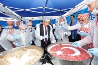 TÜRK BAYRAĞI - Küçükçekmece'de Binlerce Kişiye Aşure İkramı