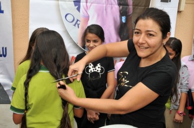 Minik Yüreklerden Kocaman Bağış