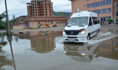 Ordu'da Etkili Olan Yağış Sonrası Su Baskınları