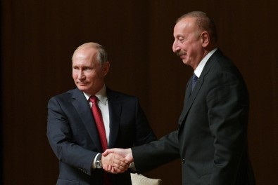 Putin '9. Azerbaycan-Rusya Bölgesel Forumu'na Katıldı