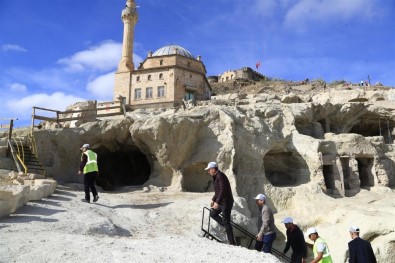 Seçen, 'Dünyanın En Büyük Yer Altı Şehri Kapadokya'ya Büyük Katkı Sağlayacak'