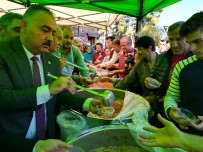 TÜRKİYE EMEKLİLER DERNEĞİ - Çaycuma'da Vatandaşlara Aşure Dağıtıldı