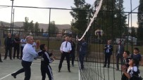 KAZIM KARABEKİR - Milletvekilleri Çocuklarla Voleybol Oynadı