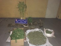 UYUŞTURUCU TACİRLERİ - Sakarya'da 15 Kilo Uyuşturucu Ele Geçirildi Açıklaması 2 Gözaltı