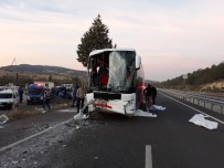 Uşak'ta Otobüs Kazası Açıklaması 1 Ölü, 26 Yaralı
