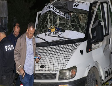 Çakmak gazı bomba gibi patladı:3 Yaralı