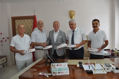 DÖSİAD'tan İlkokul Öğrencilerine 10 Bin Adet Diş Fırçası Ve Diş Macunu