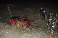 Otomobil Uçuruma Yuvarlandı Açıklaması 2 Yaralı