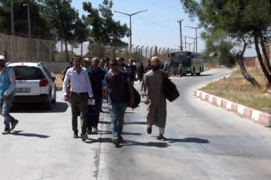 Suriyelilerin Türkiye'ye Dönüşü Başladı