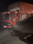 YAKIT TANKI - Yalova'da Trafik Kazası Açıklaması 3 Yaralı