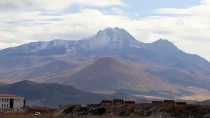 Erciyes'e Kar Yağdı