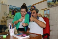 İŞİTME ENGELLİ - İşitme Engelli Ressamın Müşteri Temsilcisi Çilesi