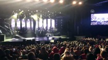 Selami Şahin Harbiye'de konser verdi