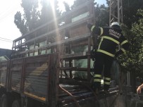 SİGARA İZMARİTİ - Kamyona Atılan İzmarit Yangın Çıkardı