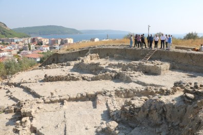 Maydos Kilisetepe Höyüğü'nde 4 Bin Yıllık Savunma Duvarı Kalıntıları Bulundu