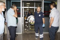 NARLıCA - Traktör Devrildi Açıklaması 2 Kişi Yaralı