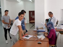 HUKUK FAKÜLTESI - Uludağ Üniversitesi'nde kayıtlar başladı