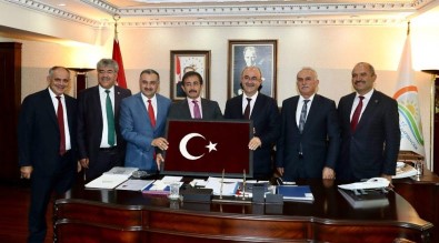 Başkan Cabbar'dan Bakan Yardımcısı Aksu'ya Ziyaret