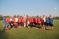 EDİZ BAHTİYAROĞLU - Eskişehirsporlu Oyuncular Antrenman Öncesi Ediz'i Andı
