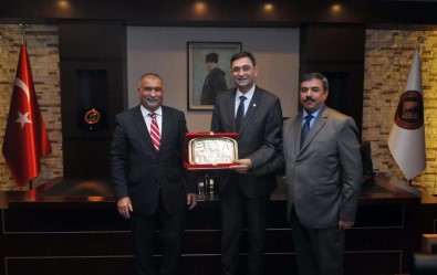 Irak Büyükelçisi Ve Başkonsolosu GSO'yu Ziyaret Etti