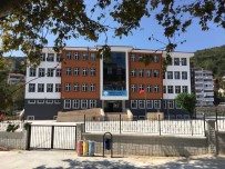 FUTBOL SAHASI - Merih Şuğle Ortaokulu Hizmete Girdi