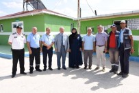 KADİR ALBAYRAK - Mezarlık Personeline Tebrik