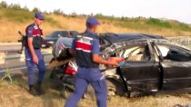 Takla Atan Otomobildeki 4 Kişi Yaralandı Haberi