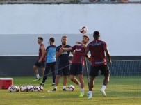 ONUR KıVRAK - Trabzonspor 15 Eksikle Çalıştı