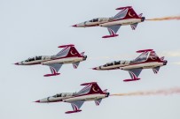 TÜRK YILDIZLARI - Türk Yıldızları'ndan Nefes Kesen Prova Uçuşu