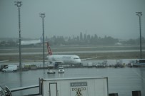 APRON - Atatürk Havalimanı'nda Uçuşlara Şiddetli Yağış Engeli