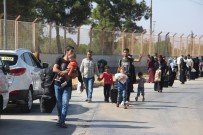 ÖNCÜPINAR - Bayram İçin Ülkesine Giden 3 Bin Suriyeli Döndü