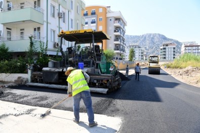 Boğaçayı Caddesi'ne Bağlantı Yolda Sıcak Asfalt