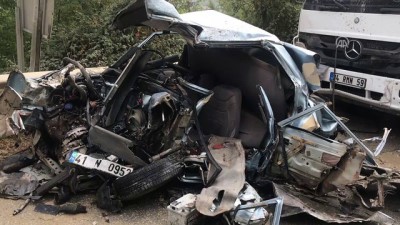 Kocaeli'de Trafik Kazası Açıklaması 1 Ölü, 1 Yaralı