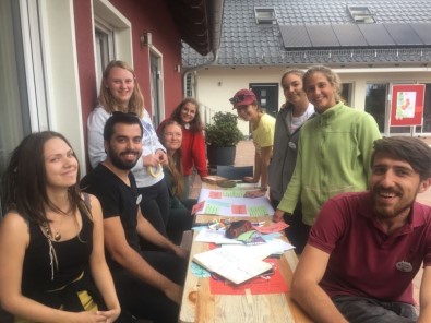 AGÜ'lü Öğrenciler Almanya'da Gençlik Zirvesi'ne Katıldı